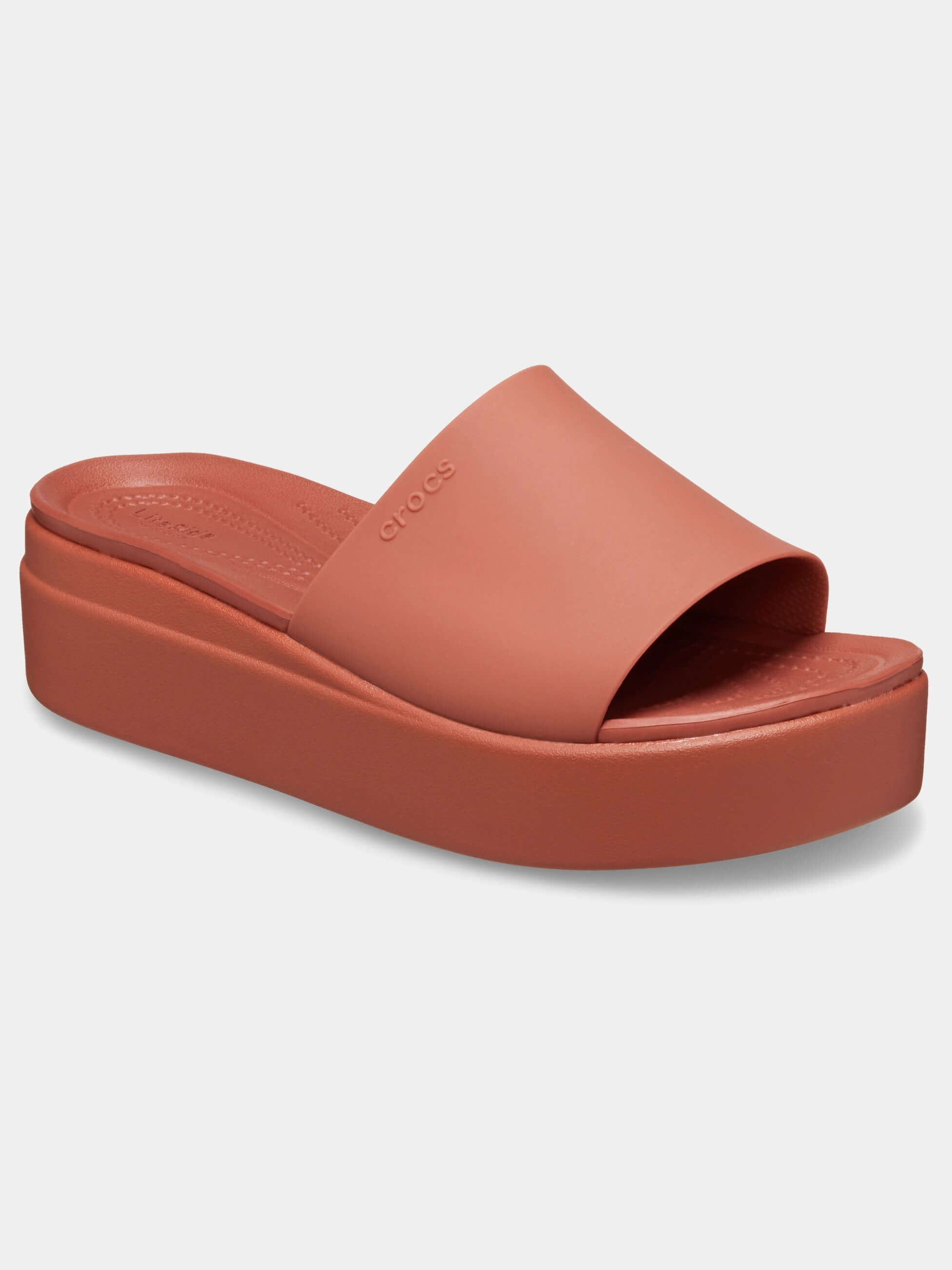 Crocs Brooklyn slide korenie lekárske topánky bočný pohľad