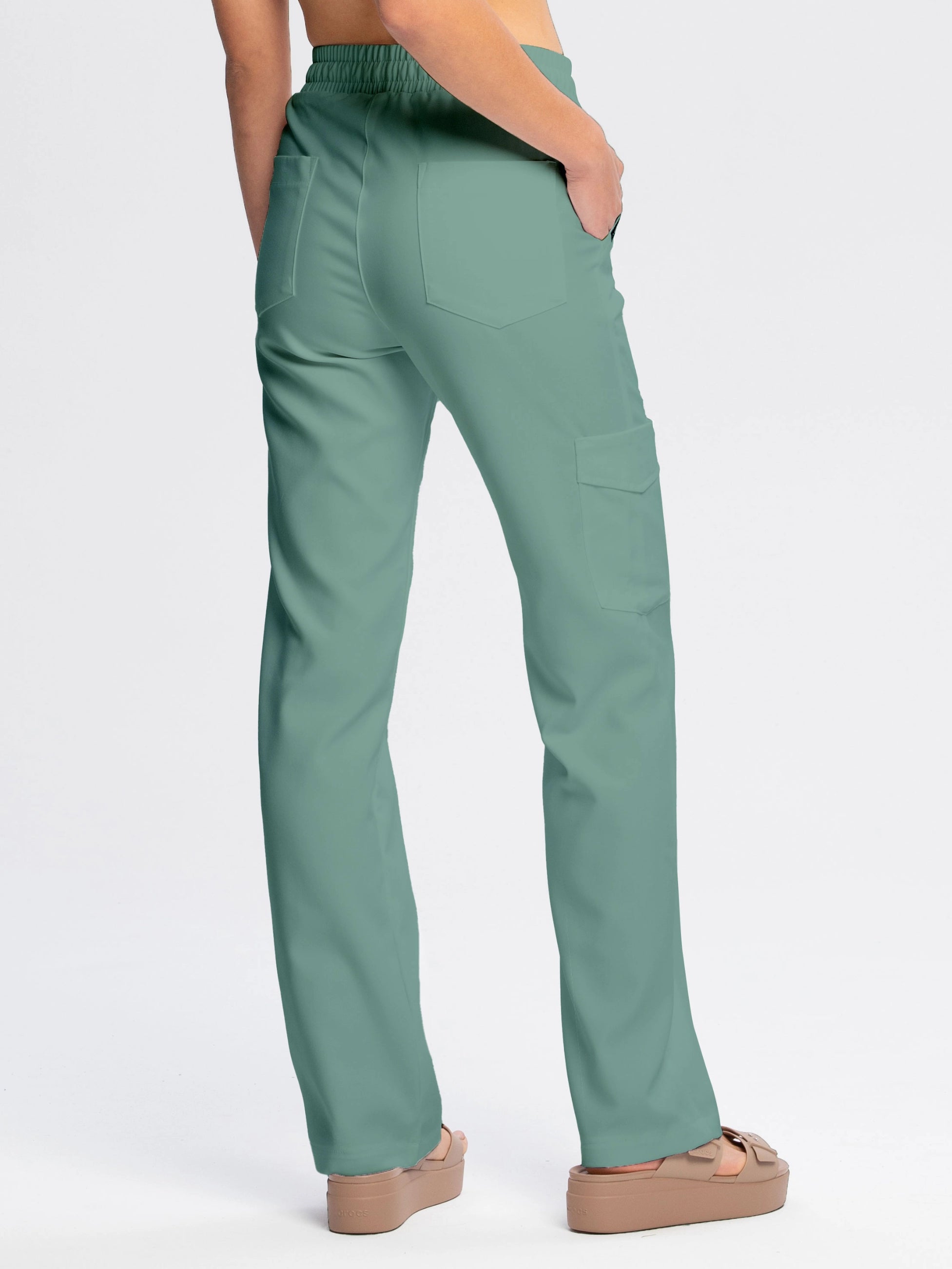 Spodnie medyczne damskie FLOW z szeroką nogawką oliwkowe tylny widok