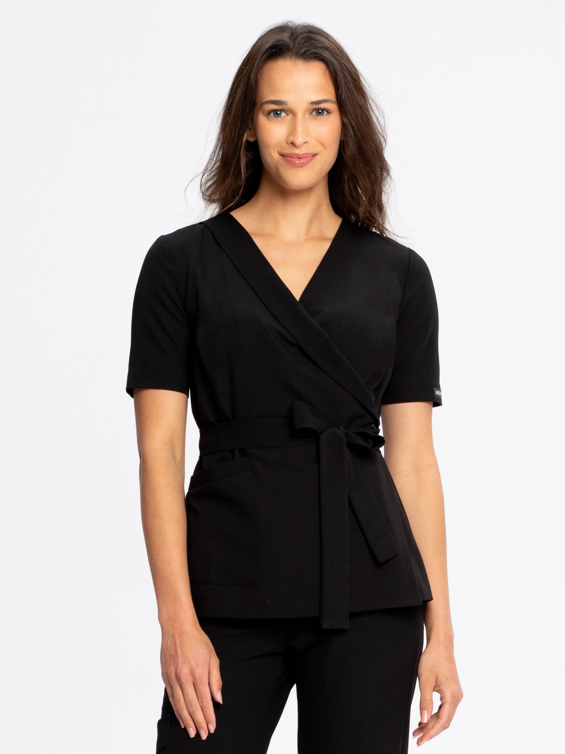 Tunika medyczna NAYA czarny widok z przodu