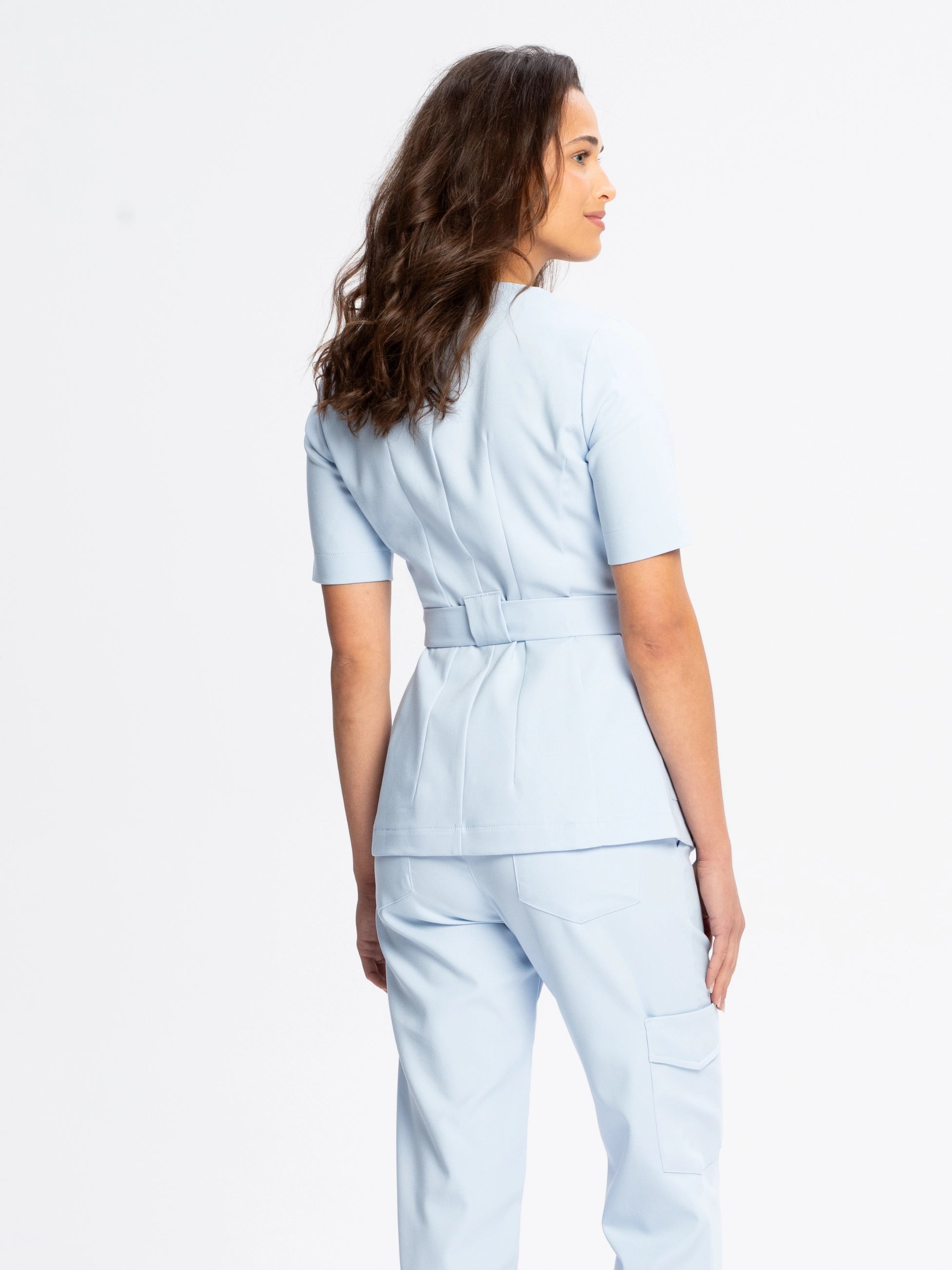 Tunika medyczna NAYA sky blue widok z tyłu