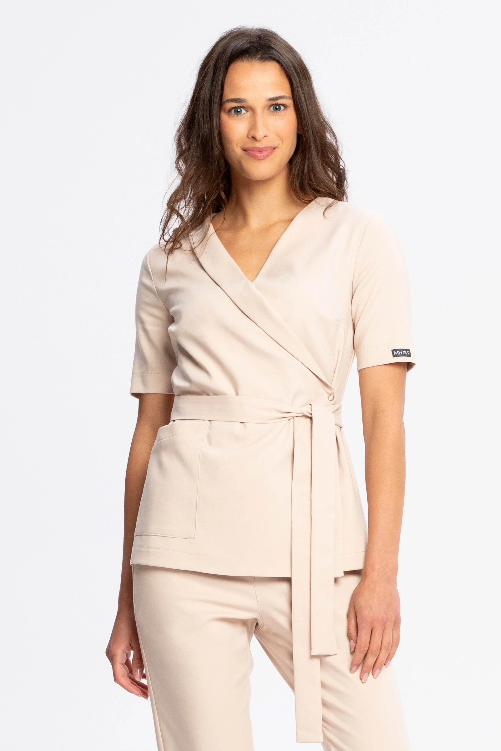 Tunika medyczna NAYA vanilla widok z przodu