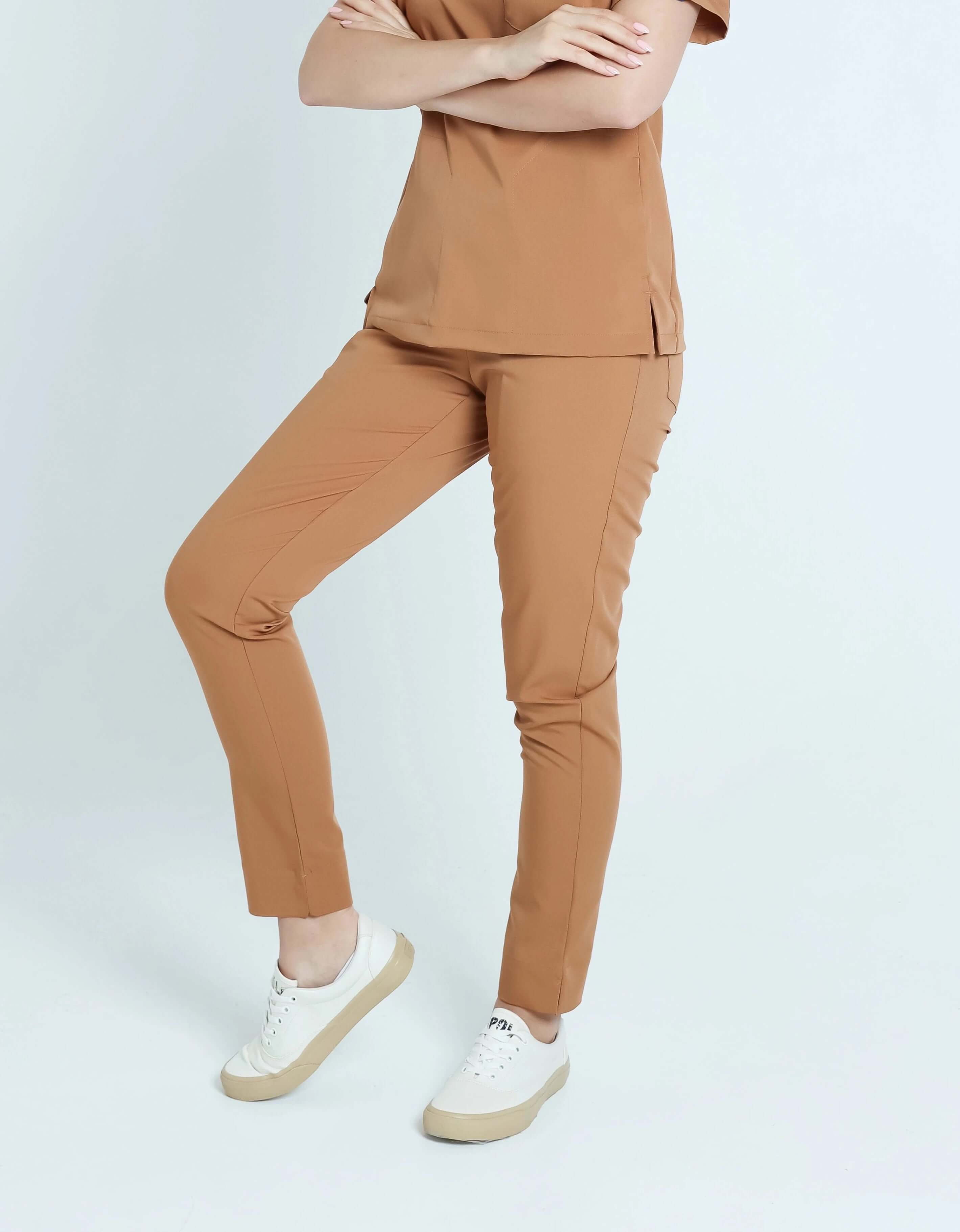 Spodnie medyczne damskie - NESSA karmelowe