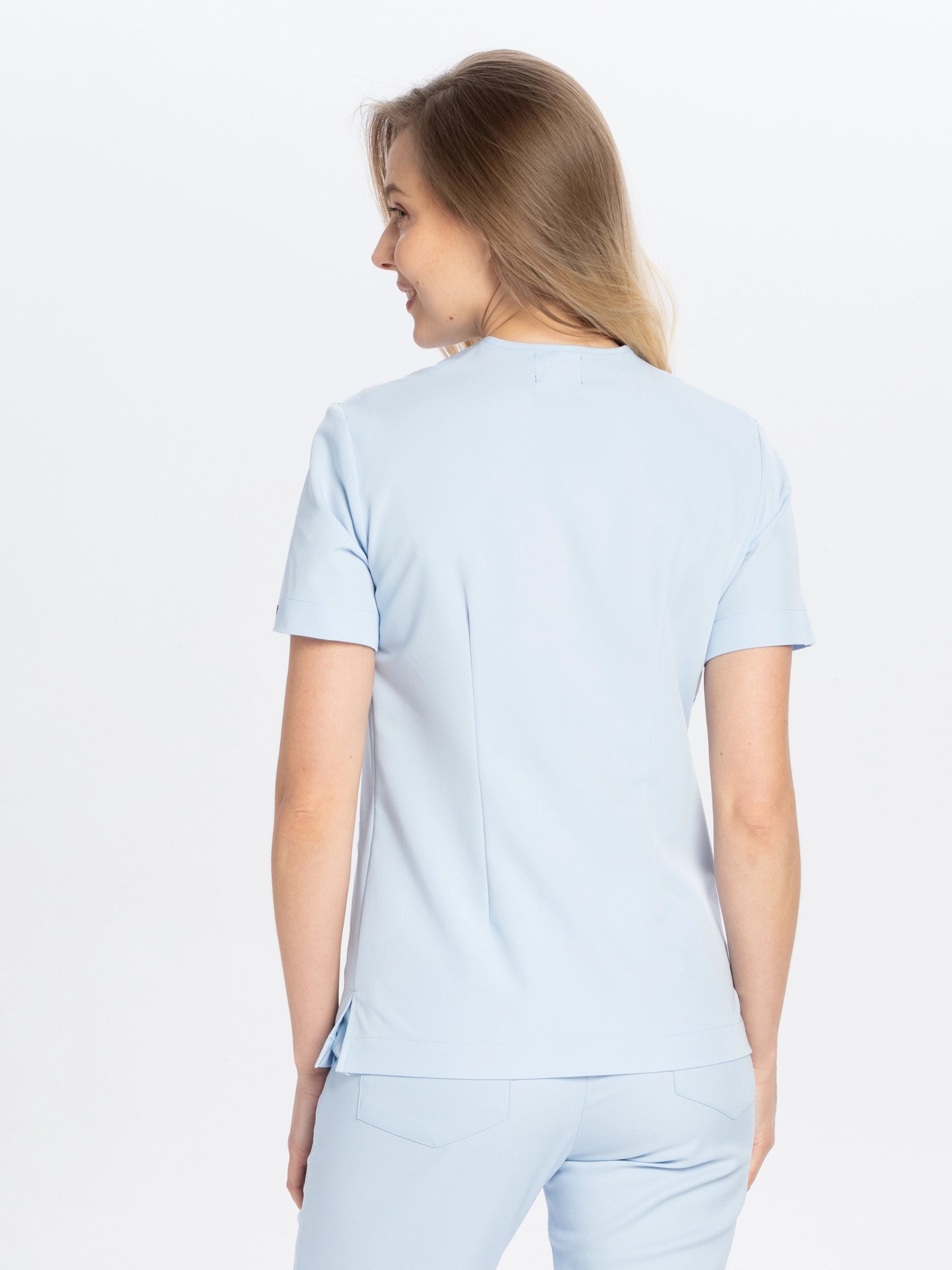 Bluza medyczna damska MOXI sky blue tylny widok