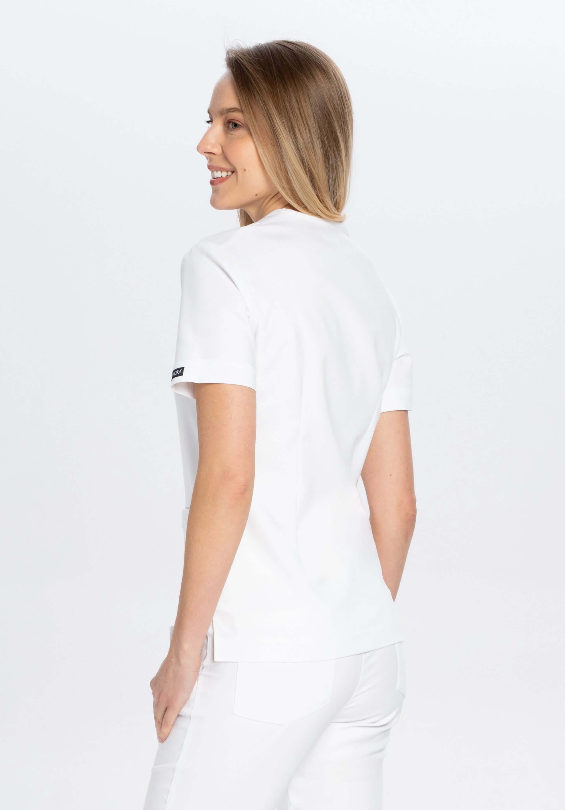 Bluza medyczna damska MOXI biała tylny widok