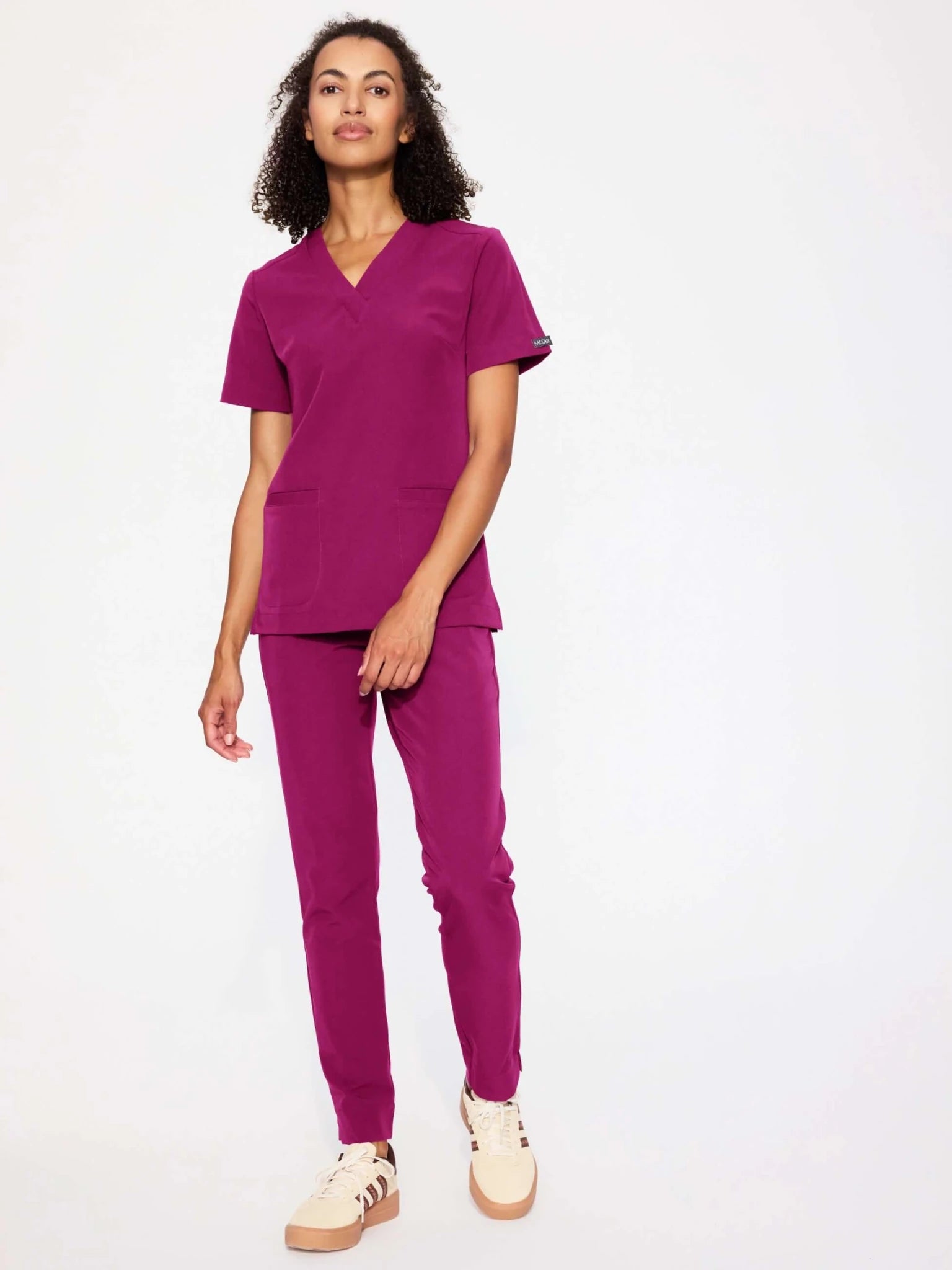 Komplet medyczny damski deep rose: bluza Moxi i spodnie klasyczne Nessa - Medka