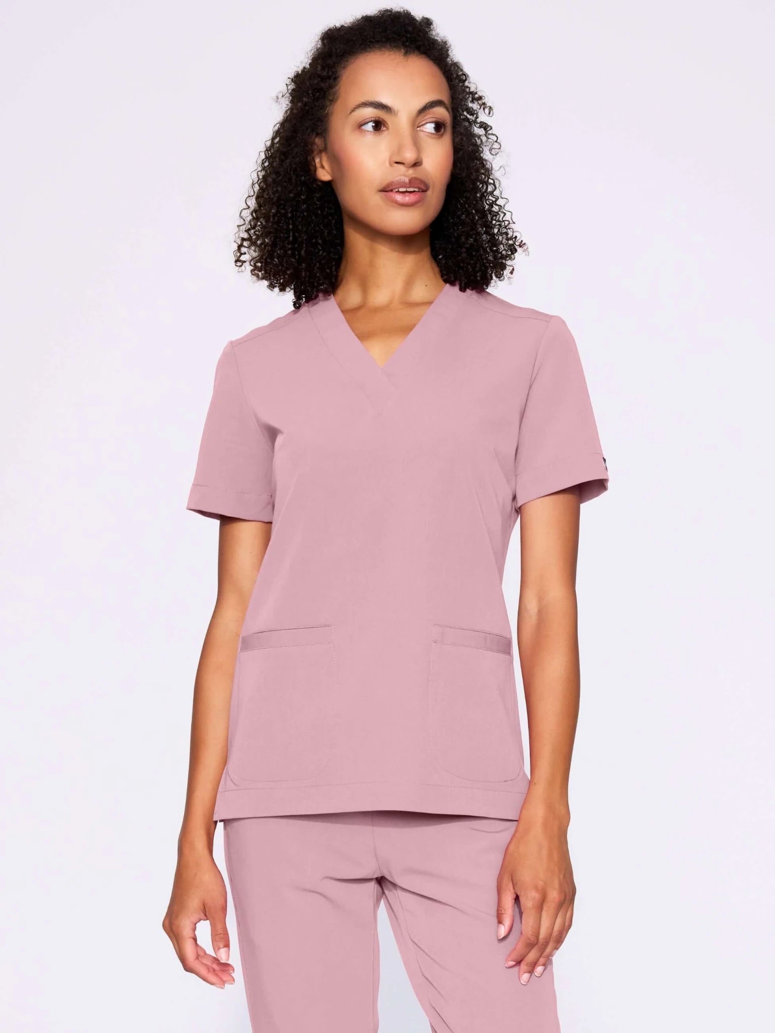 Komplet medyczny damski misty rose: bluza Moxi i spodnie z szeroką nogawką - Medka