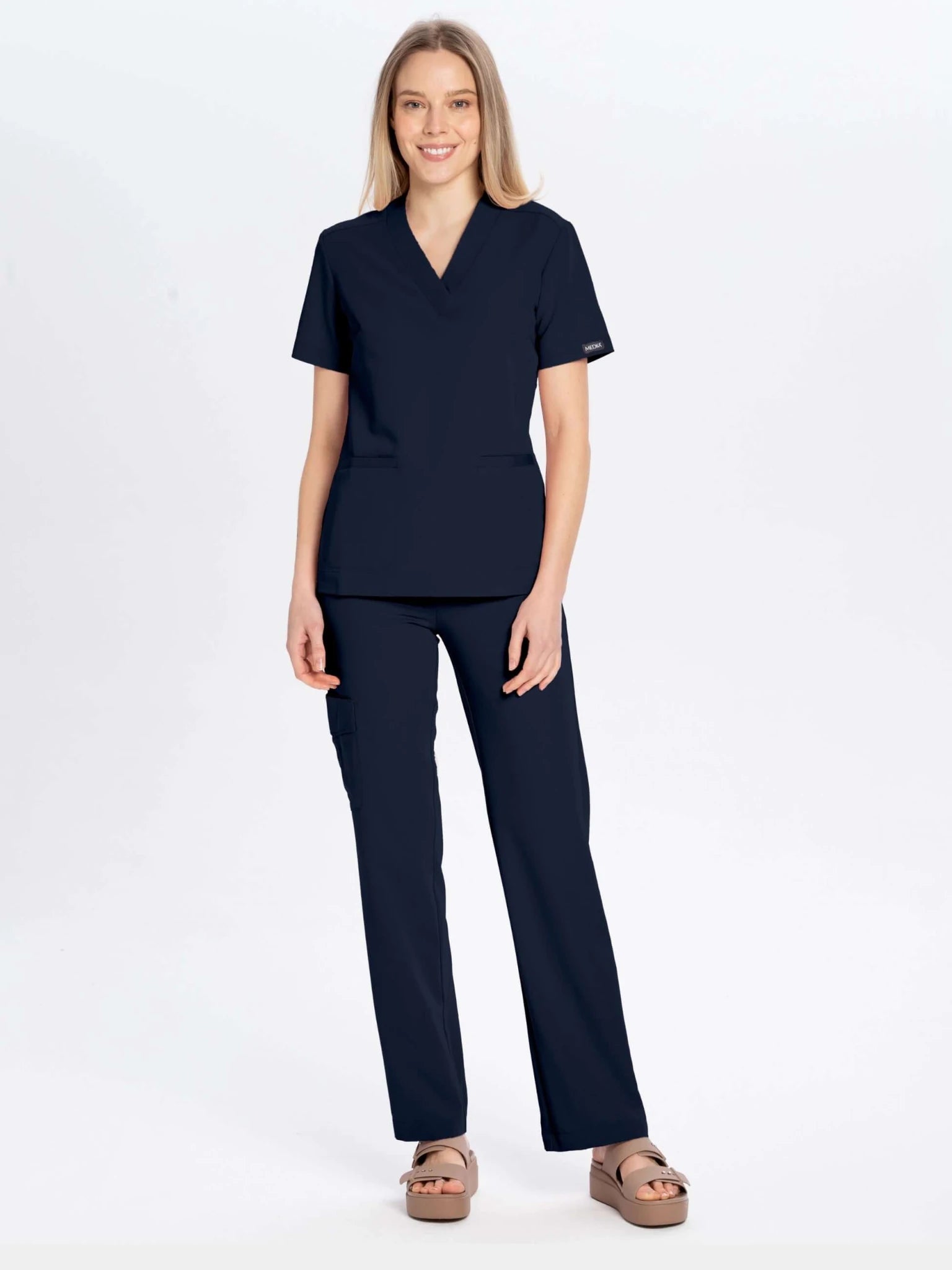 Komplet medyczny damski navy blue: bluza Moxi i spodnie z szeroką nogawką - Medka