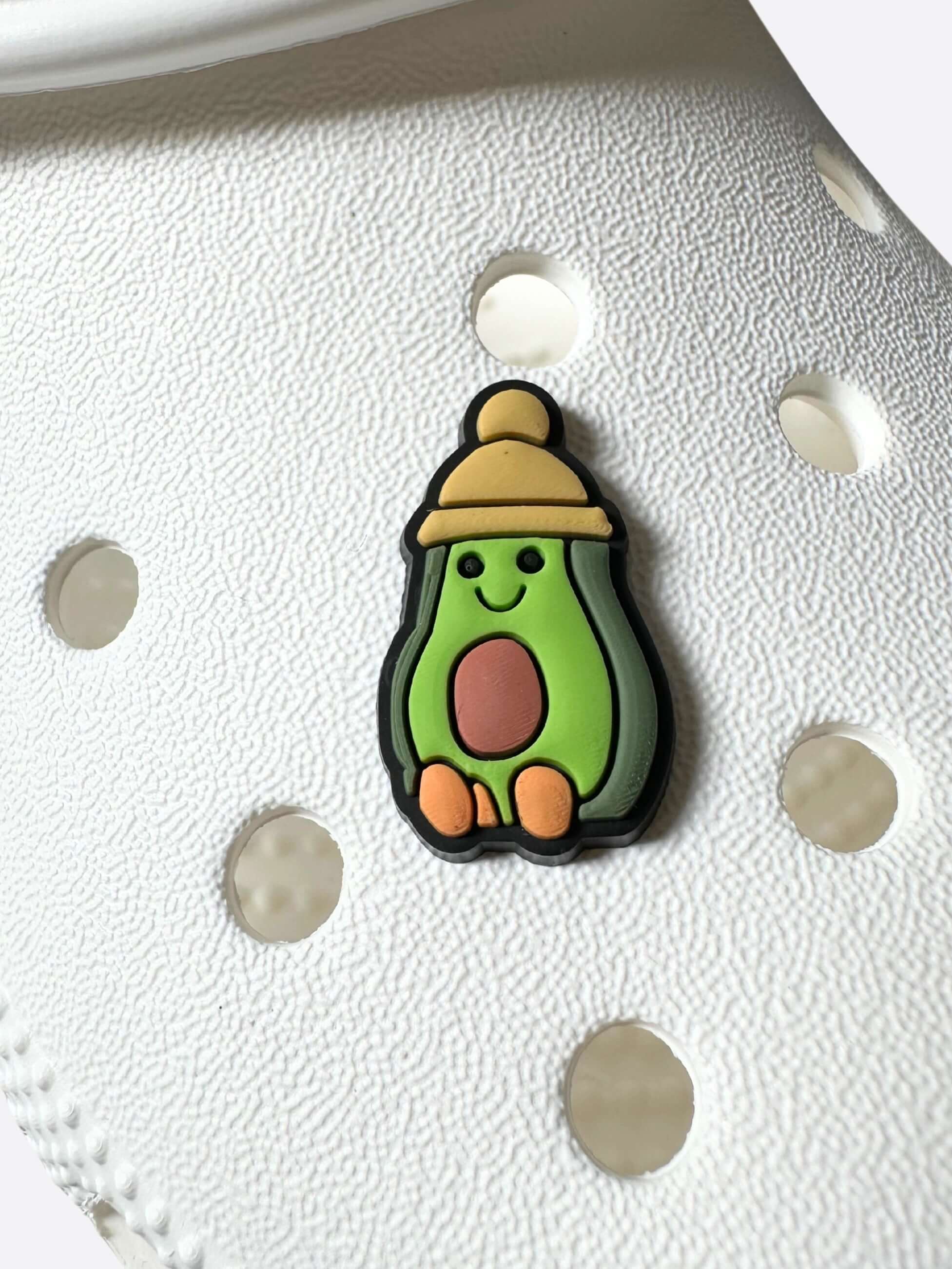 Przypinka do crocsów awokado na bucie