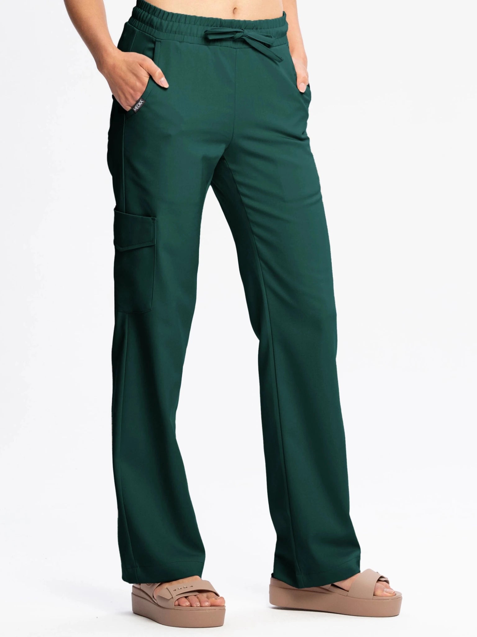 Spodnie medyczne damskie - FLOW z szeroką nogawką emerald green - Medka