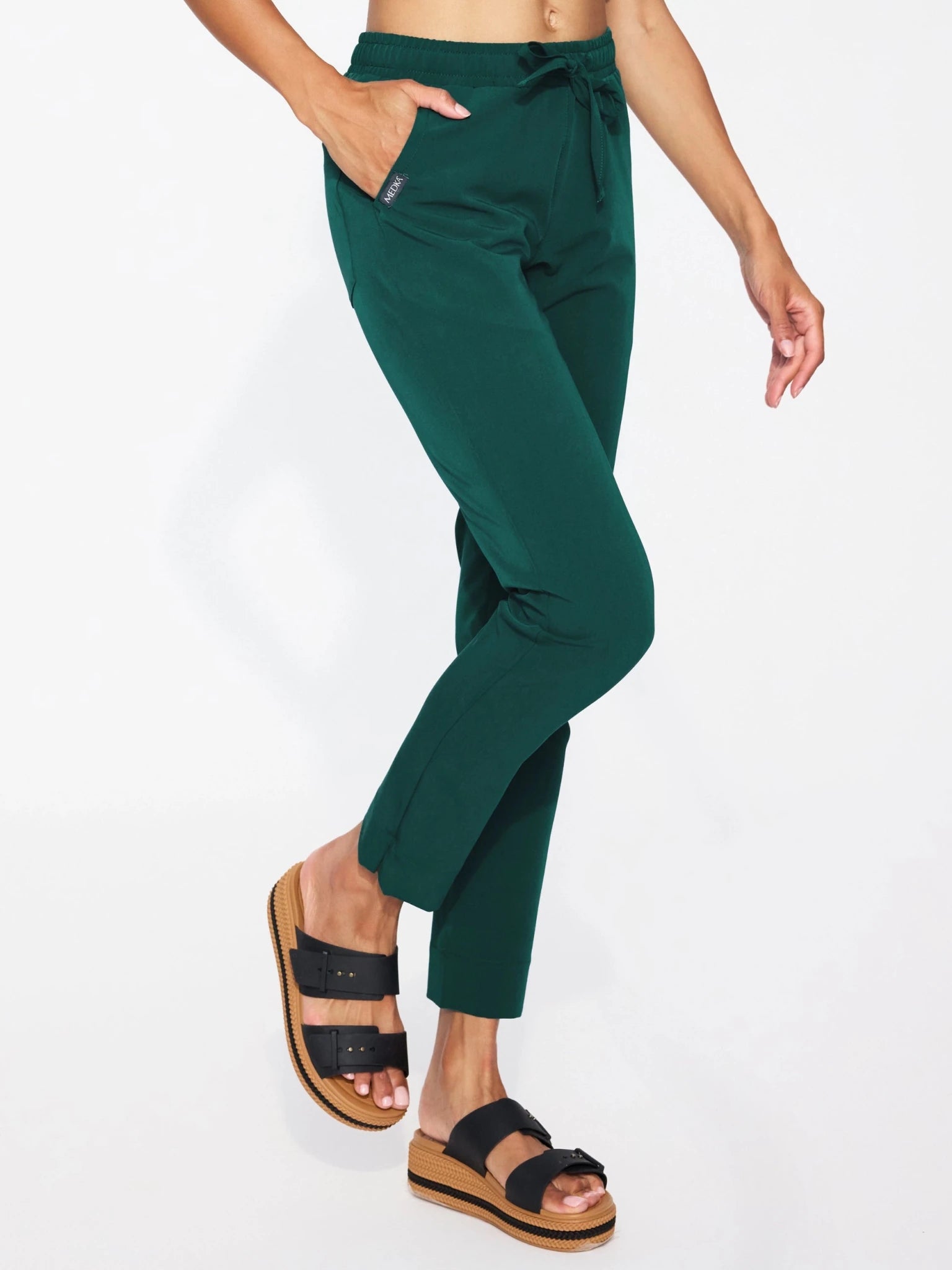 Spodnie medyczne damskie - NESSA emerald green - Medka